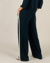 Load image into Gallery viewer, Yest Ilma Trouser - Navy/Off White
