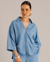 Load image into Gallery viewer, Yest Margot Shirt - Light Denim