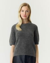 Load image into Gallery viewer, Yas Johi Short Sleeve Pullover - Medium Grey Melange