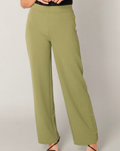 Load image into Gallery viewer, Base Level - Yarah Trouser - Green