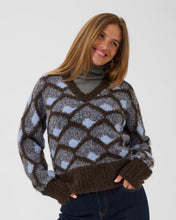 Load image into Gallery viewer, Culture Gilan Pullover - Brown/Blue