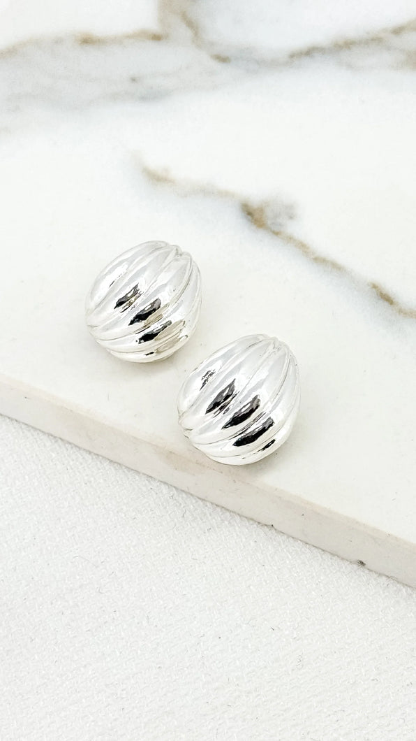 Envy Ribbed Teardrop Earring - Silver