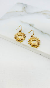 Envy Sunburst Heart Earring - Gold