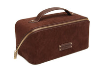 Load image into Gallery viewer, Alice Wheeler Kensington Train Case - Large Chocolate
