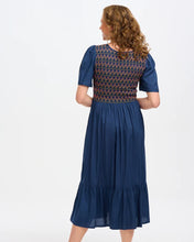 Load image into Gallery viewer, Sugarhill Brighton - Brielle Midi Shirred Dress - Washed Navy