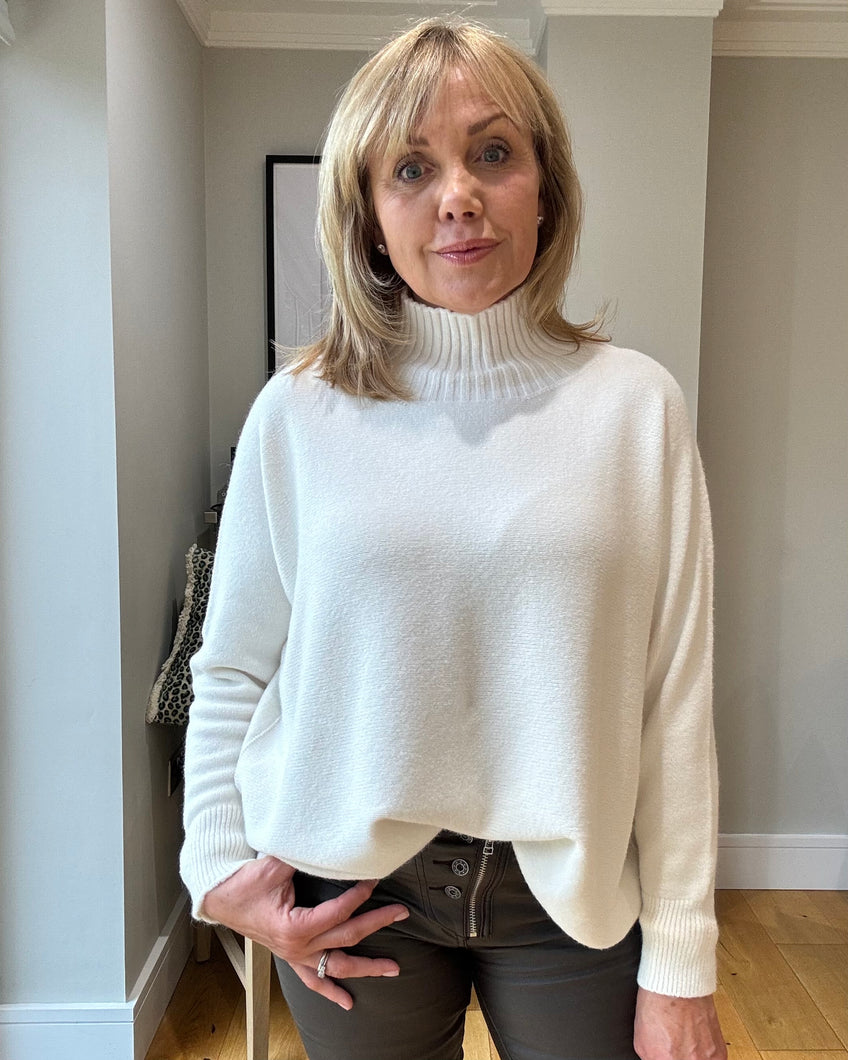 Blake Supersoft Sweater - Ecru