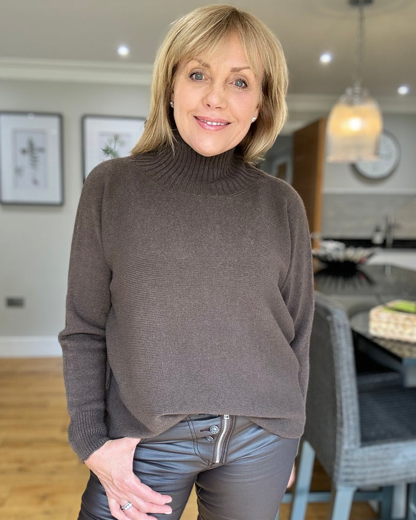 Blake Supersoft Sweater - Chocolate