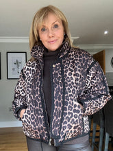 Load image into Gallery viewer, Animal Print Jacket