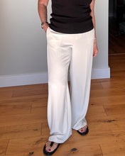 Load image into Gallery viewer, Jennifer  Crepe Trouser - Ecru