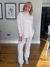 Load image into Gallery viewer, Eva Supersoft Knitted Pant  - Stone