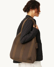 Load image into Gallery viewer, Ilse Jacobsen Knitted Bag - Dark Indigo/Blackthorn Brown