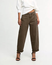 Load image into Gallery viewer, 3D Denim Cargo Carrot Jean - Mocca