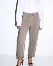 Load image into Gallery viewer, 3D Denim Carrot Jean - Sand