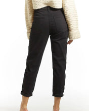 Load image into Gallery viewer, 3D Denim Carrot Jean - Black