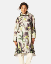 Load image into Gallery viewer, Ilse Jacobsen Raincoat - Light Photoristic Flower