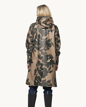 Load image into Gallery viewer, Ilse Jacobsen Raincoat - Floral Decor