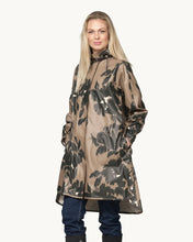 Load image into Gallery viewer, Ilse Jacobsen Raincoat - Floral Decor