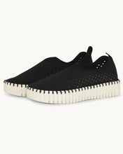 Load image into Gallery viewer, Ilse Jacob Platform Tulip Shoe - Black