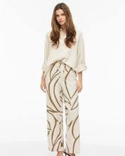 Load image into Gallery viewer, Vila Prisilla Wide Leg Trouser - Cub Flower