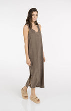 Load image into Gallery viewer, YAYA Crinkle Texture V Neck Dress - Washed Brown