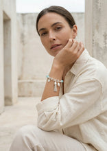 Load image into Gallery viewer, Envy Elasticated Shell Bracelet - Silver