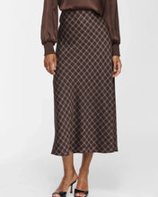 Load image into Gallery viewer, Vila Ellette Midi Skirt - Coffee Bean Houndstooth