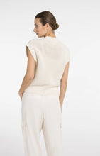 Load image into Gallery viewer, YAYA Sleeveless mesh knit cardigan with zipper closure - Creme Beige