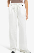 Load image into Gallery viewer, YAYA Trousers with pleats, wide legs and drawcord at the waist - Off white