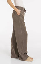 Load image into Gallery viewer, YAYA Woven Leg Trousers - Washed Brown