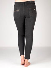 Load image into Gallery viewer, Luxe Melly Zip/Button Front Stretch Jeans - Black